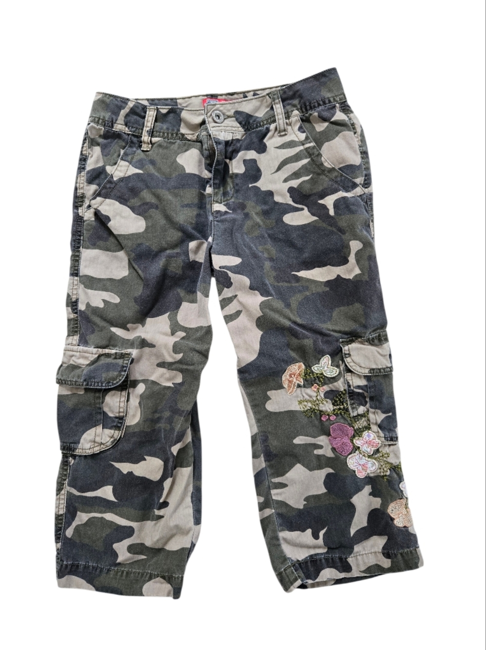 Vintage Y2k Faded Glory Camo Embroidered Flowers Cropped Capri Pants